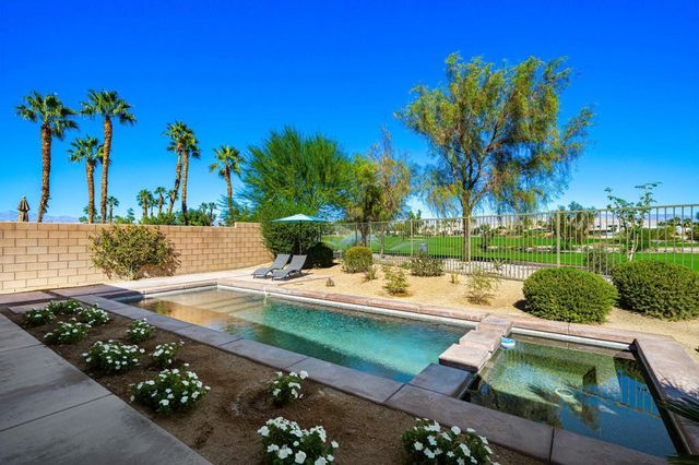 730 Equinox Way, Palm Springs, CA 92262
