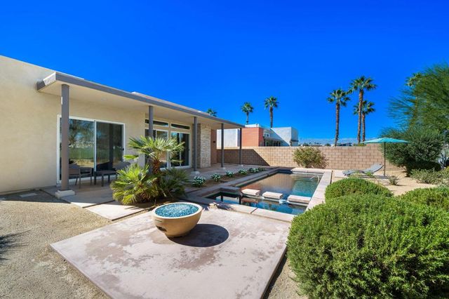 730 Equinox Way, Palm Springs, CA 92262