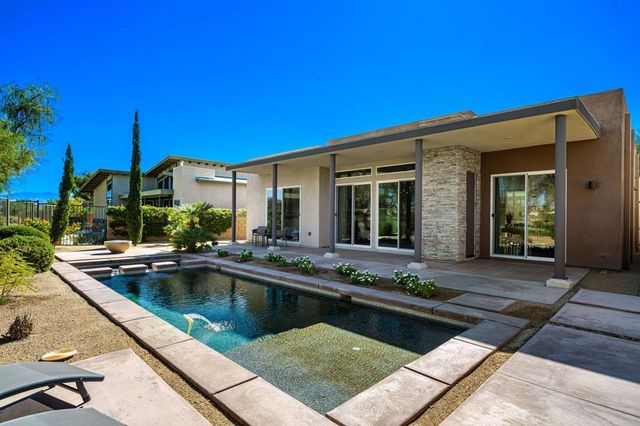 730 Equinox Way, Palm Springs, CA 92262