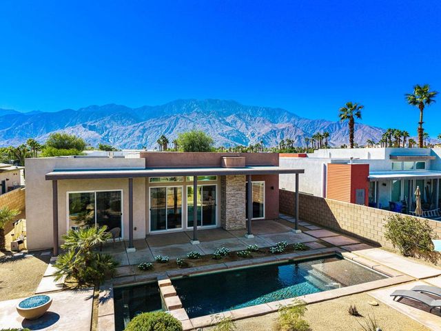 730 Equinox Way, Palm Springs, CA 92262