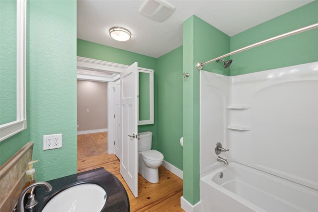 7119 Maryland Drive, Urbandale, IA 50322