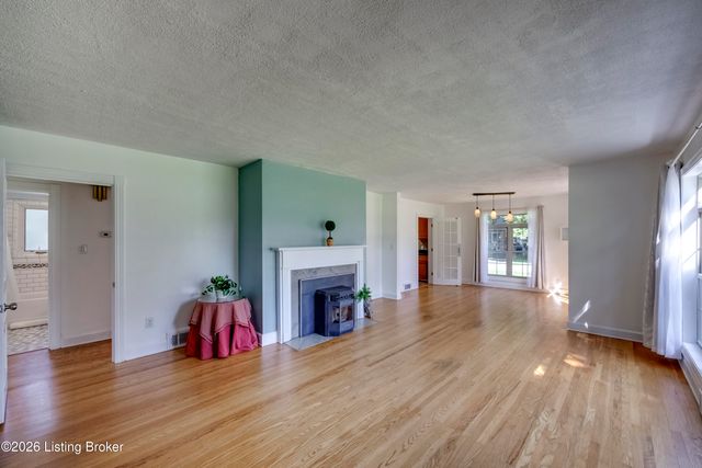 3100 Bon Air Ave, Louisville, KY 40205