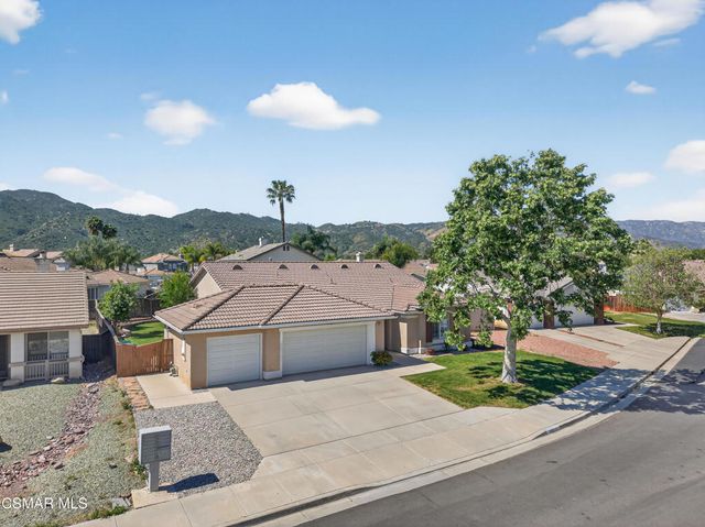 21827 Heliotrope Lane, Wildomar, CA 92595