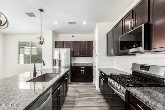 2249 W BETTY ELYSE Lane, Phoenix, AZ 85023