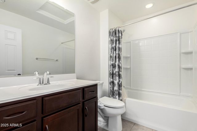 2249 W BETTY ELYSE Lane, Phoenix, AZ 85023