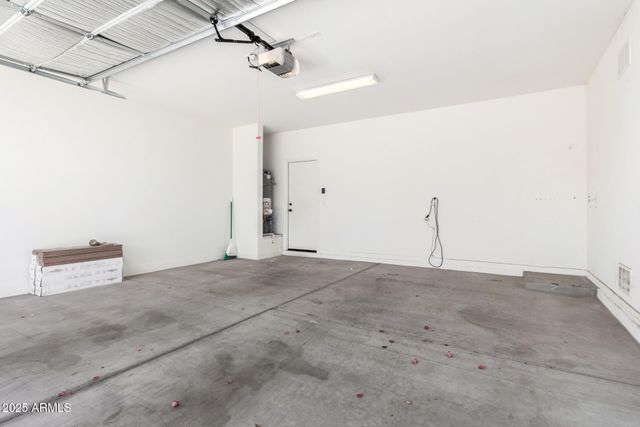 2249 W BETTY ELYSE Lane, Phoenix, AZ 85023