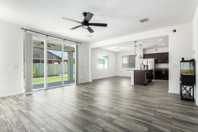 2249 W BETTY ELYSE Lane, Phoenix, AZ 85023