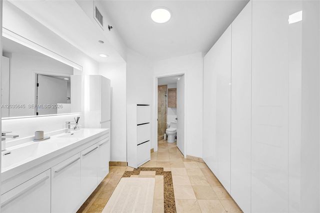 19333 Collins Avenue 709, Sunny Isles Beach, FL 33160