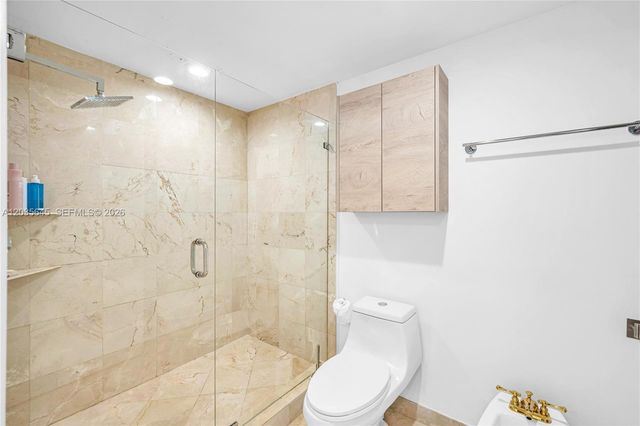 19333 Collins Avenue 709, Sunny Isles Beach, FL 33160