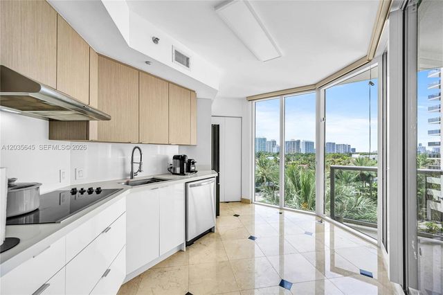 19333 Collins Avenue 709, Sunny Isles Beach, FL 33160