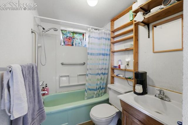 2022 Olympic Drive, Colorado Springs, CO 80910