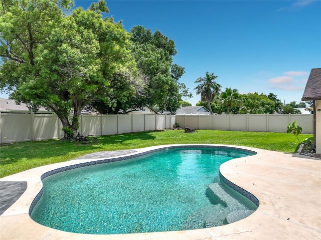 9219 SUTTER COURT, Orlando, FL 32825