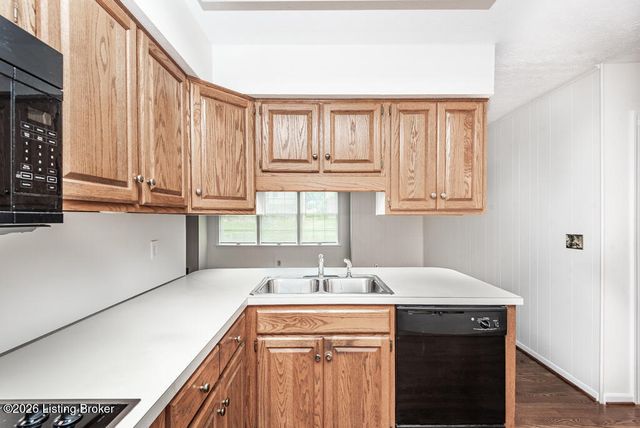 2311 Pikes Peak Blvd, Louisville, KY 40214