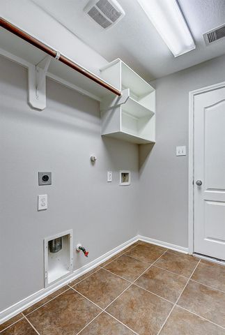 12943 Pecan Shores Drive, Houston, TX 77044