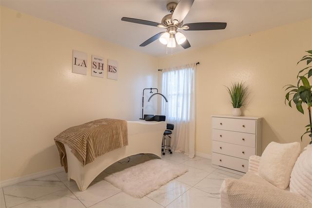 930 HICKS ROAD, Lakeland, FL 33813