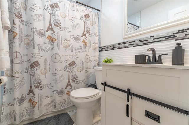 930 HICKS ROAD, Lakeland, FL 33813
