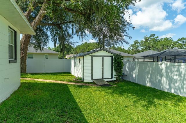 930 HICKS ROAD, Lakeland, FL 33813