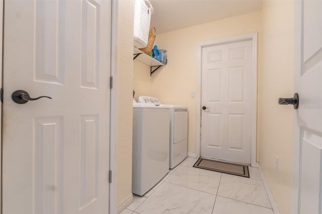 930 HICKS ROAD, Lakeland, FL 33813