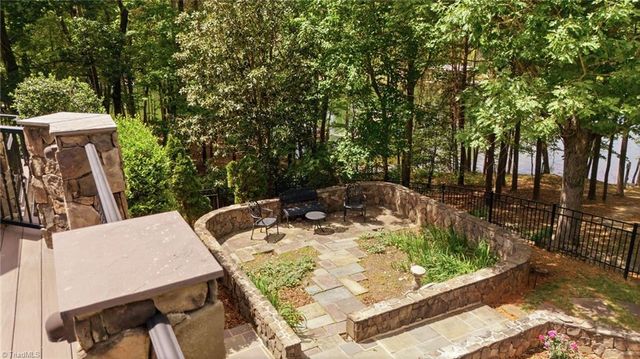 191 Porters Glen, New London, NC 28127