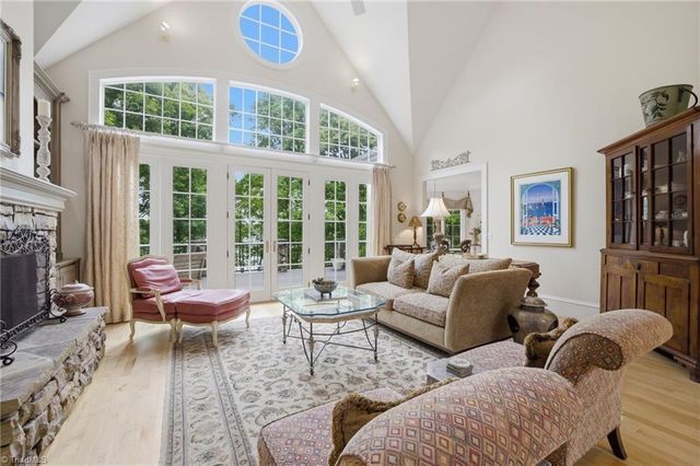 191 Porters Glen, New London, NC 28127