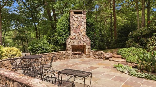 191 Porters Glen, New London, NC 28127