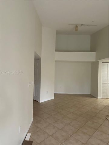 300 N Crestwood Ct N 310, Royal Palm Beach, FL 33411