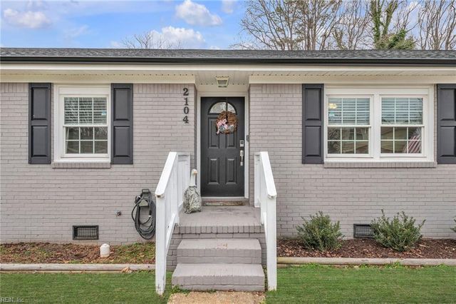 2104 Hollins CT, Chesapeake, VA 23320