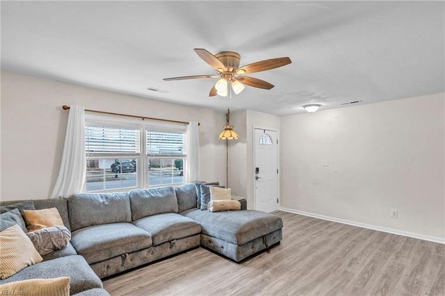 2104 Hollins CT, Chesapeake, VA 23320