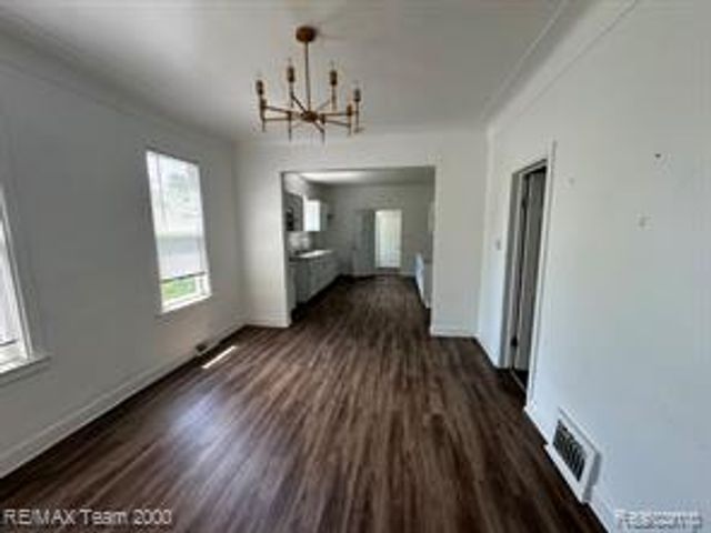 3075 23rd Street, Detroit, MI 48216