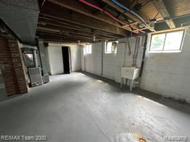 3075 23rd Street, Detroit, MI 48216