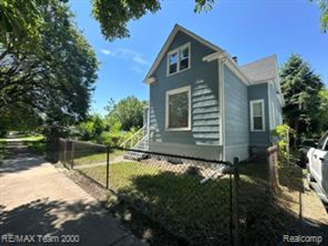3075 23rd Street, Detroit, MI 48216