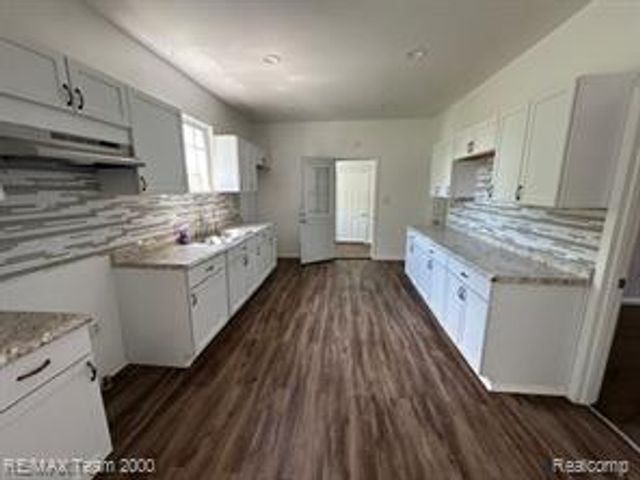 3075 23rd Street, Detroit, MI 48216