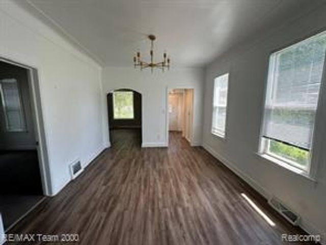 3075 23rd Street, Detroit, MI 48216