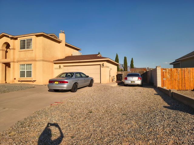 7400 Aldan Drive NE, Rio Rancho, NM 87144
