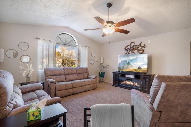 100 Castle Rock Road SE, Rio Rancho, NM 87124