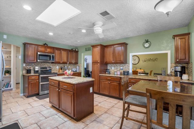 100 Castle Rock Road SE, Rio Rancho, NM 87124