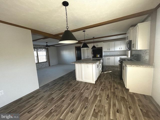 382 VALENTINE DRIVE, Martinsburg, WV 25405