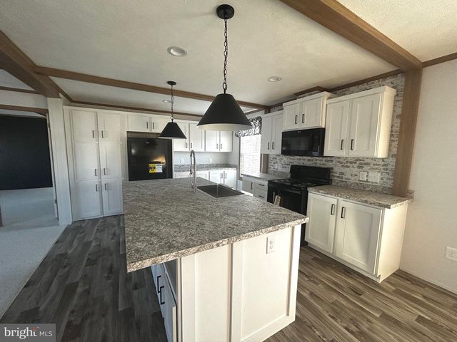 382 VALENTINE DRIVE, Martinsburg, WV 25405