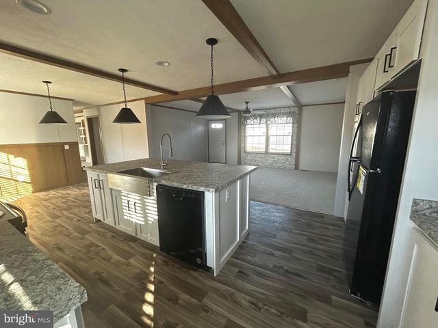 382 VALENTINE DRIVE, Martinsburg, WV 25405