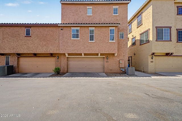 2012 N 78TH Glen, Phoenix, AZ 85035