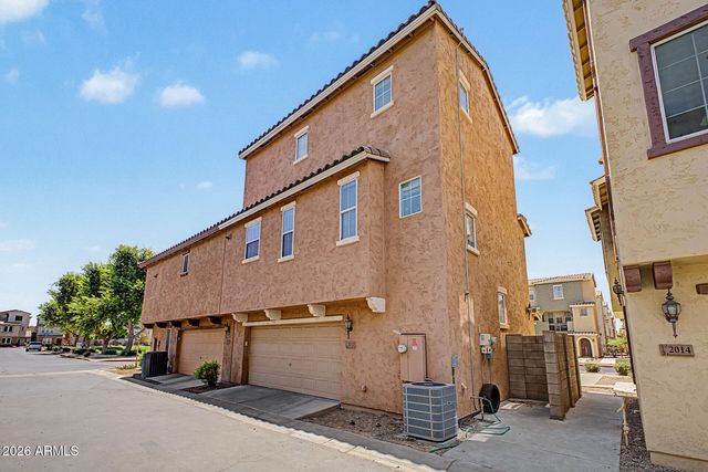 2012 N 78TH Glen, Phoenix, AZ 85035