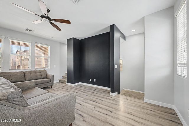 2012 N 78TH Glen, Phoenix, AZ 85035