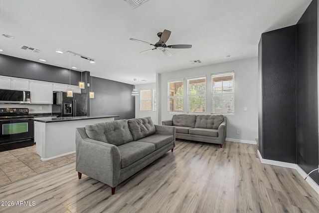 2012 N 78TH Glen, Phoenix, AZ 85035