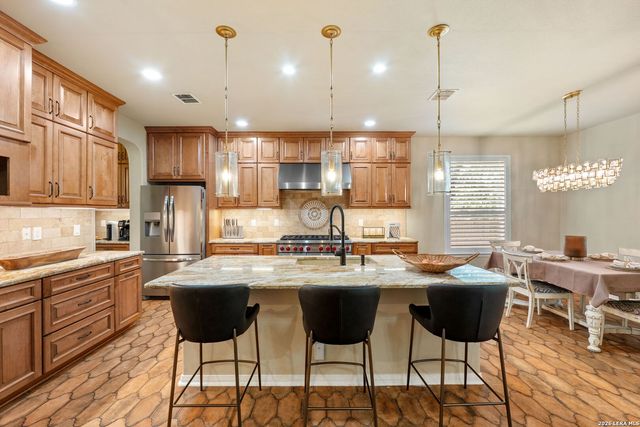 410 Midway Crst, San Antonio, TX 78258
