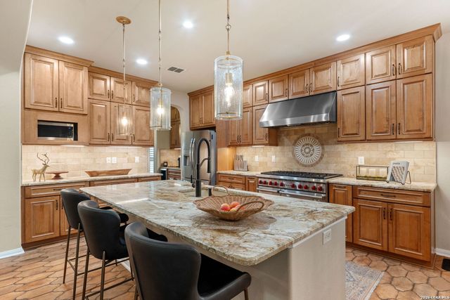 410 Midway Crst, San Antonio, TX 78258