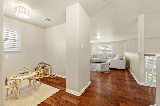 410 Midway Crst, San Antonio, TX 78258