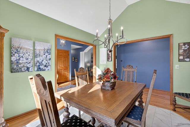 3610 Lakeview Drive, Algonquin, IL 60102