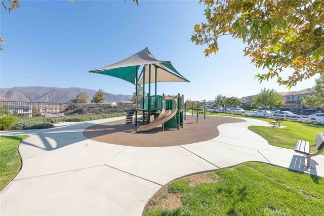25006 Pine Creek Loop, Corona, CA 92883
