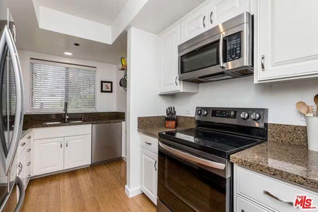 2960 Neilson Way 203, Santa Monica, CA 90405