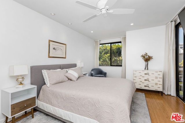 2960 Neilson Way 203, Santa Monica, CA 90405